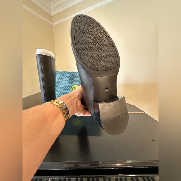 NWT RARE luxury classic minimalist equestrian authentic Tory Burch Sidney Boots - Picture 14 of 17